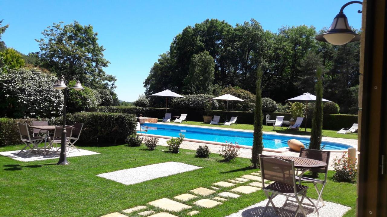 Hotel Les Granges Hautes à Saint-Crépin-et-Carlucet Extérieur photo